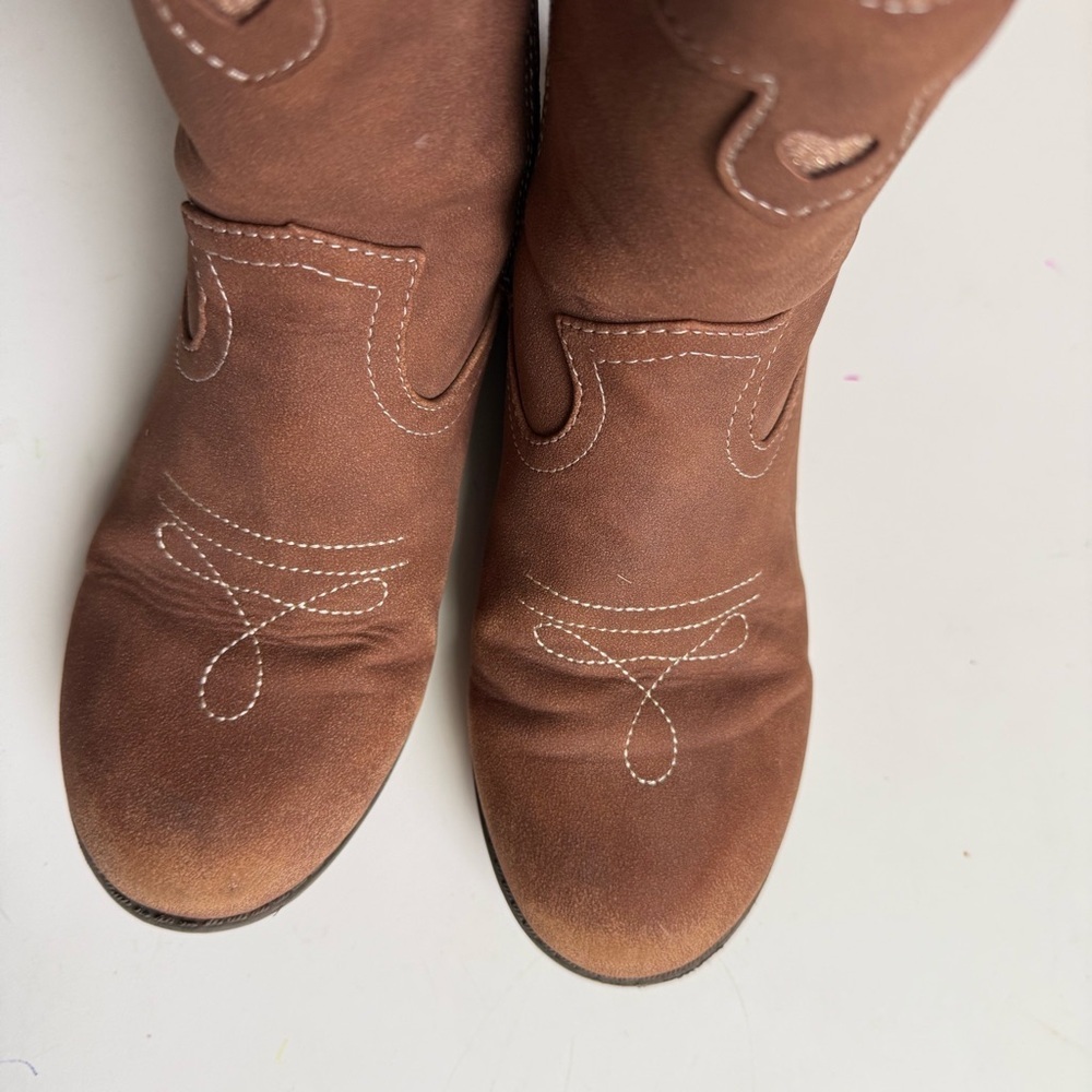 Gymboree Brown Kids Boots with Heart Accents - Picture 4 of 11